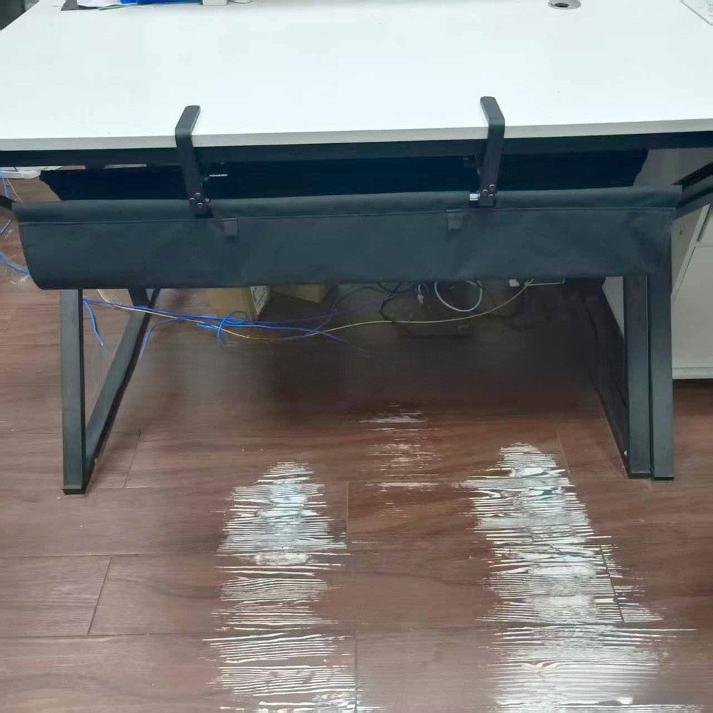 Desk Setup Layout - Rak Pengatur Kabel untuk Penggunaan di